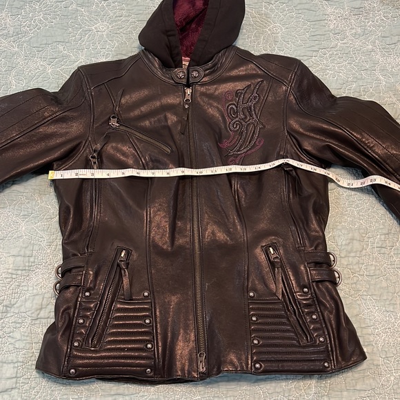 Gently used Authentic Harley Davidson Leather Jacket - Picture 12 of 16